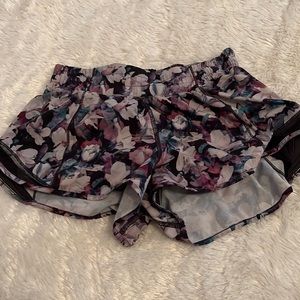 Lululemon, Hotty Hot 2.5 inch, blue white purple and pink flower design.